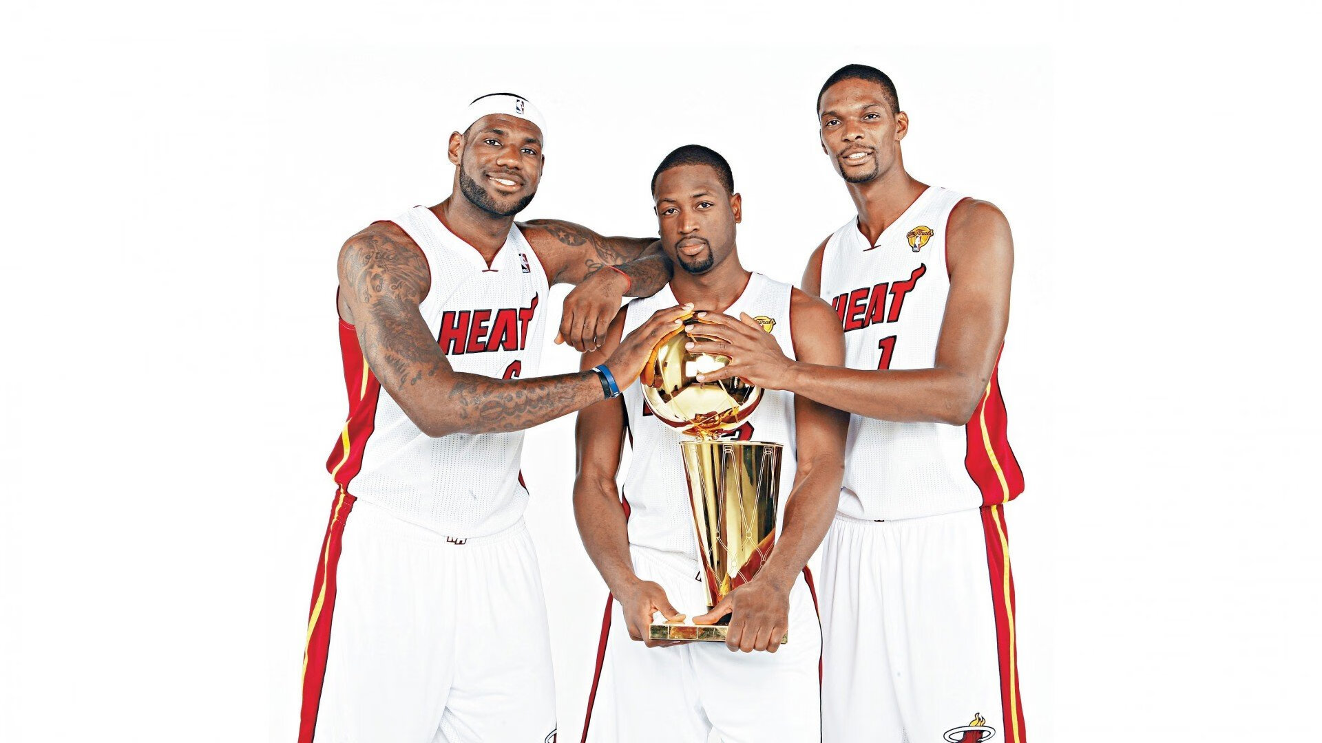 《跨界合作：电竞品牌与主流娱乐的融合》，电子竞技多元跨界